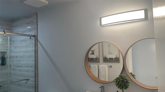 Building Photo - 10138 Royal Palm Blvd