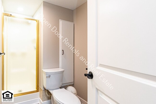 Building Photo - 4 bedroom home now available!