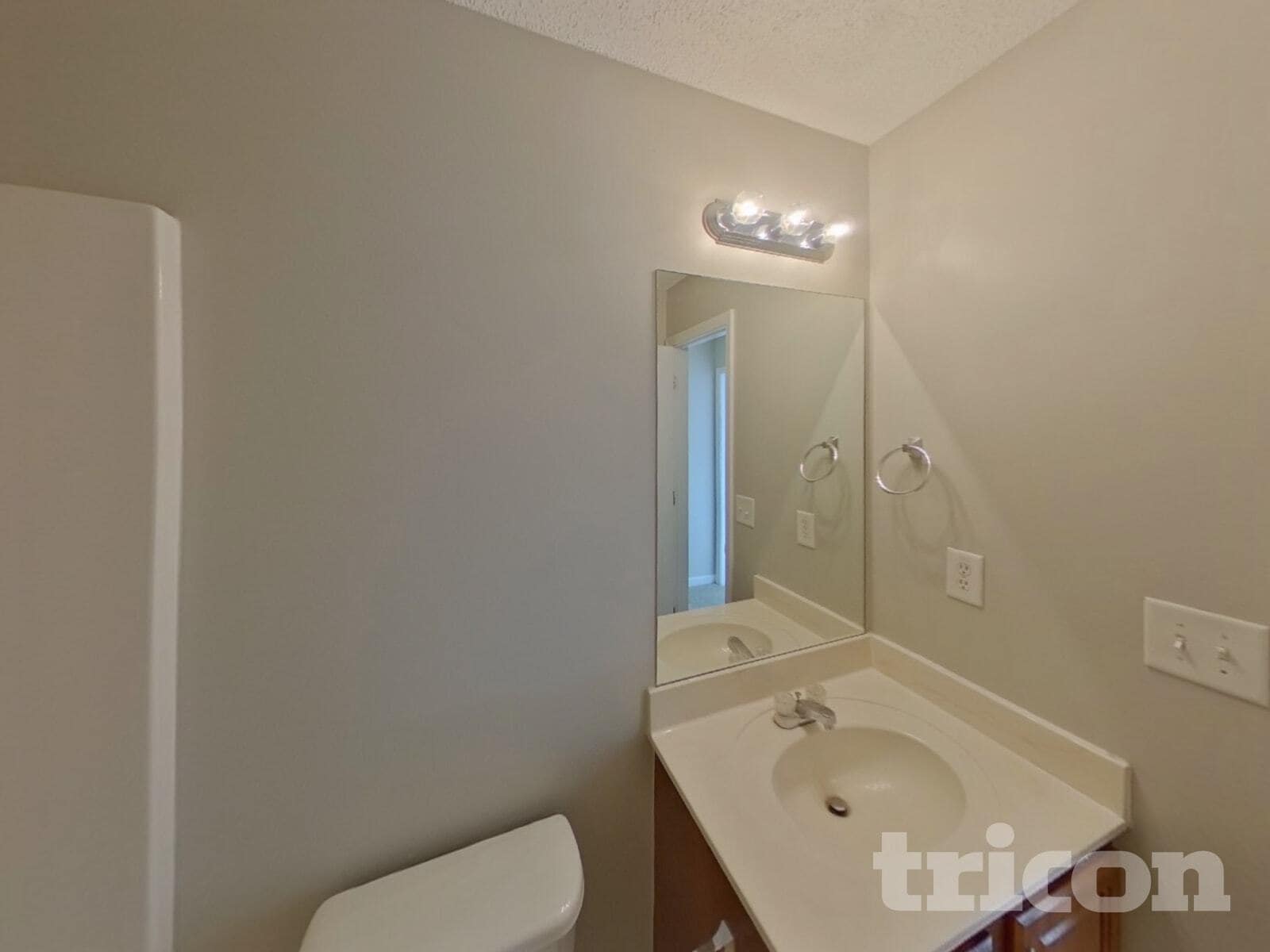 Building Photo - 6358 Olmadison Pl