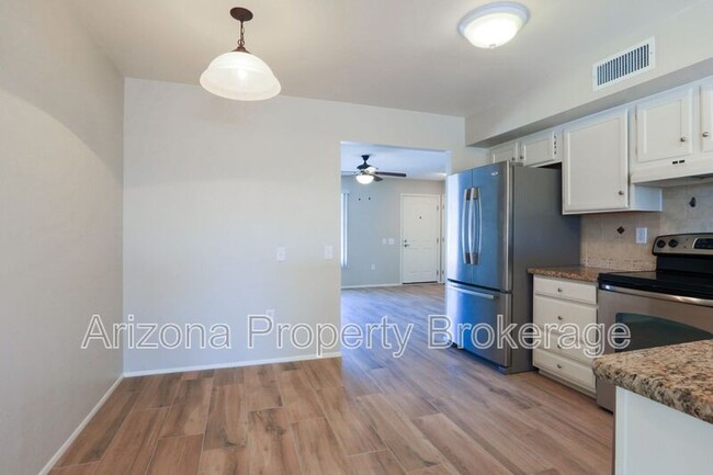Building Photo - 14126 W Pennystone Dr