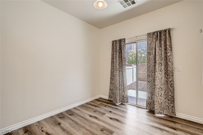 Building Photo - 8729 Horizon Wind Ave