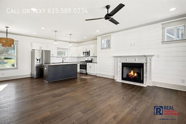 Building Photo - 124 8th Ave