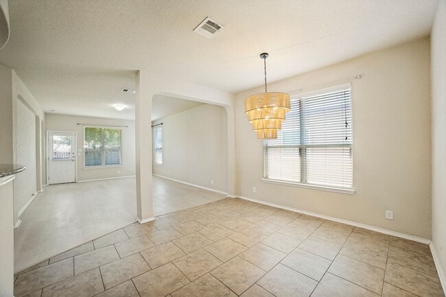 Building Photo - Beautiful 3 Bedroom in Republic Oaks Community