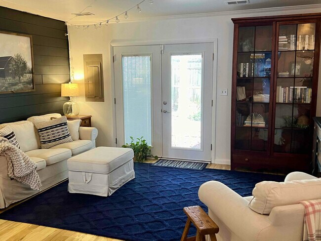 Building Photo - 15 Kingsbridge Ct