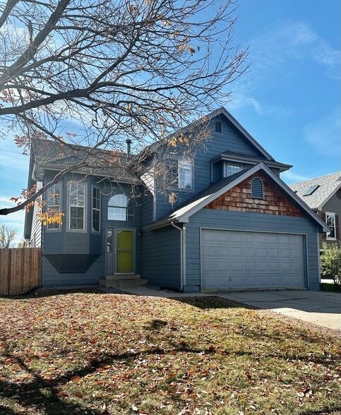 Building Photo - 1364 W 134th Dr