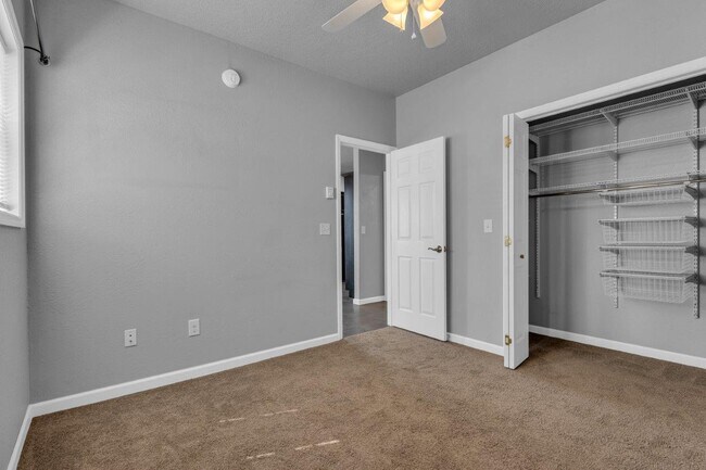Building Photo - 510 US-14