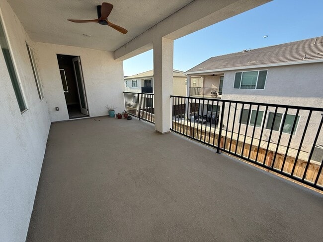 Building Photo - Newer Home in Tthe Northlake Community