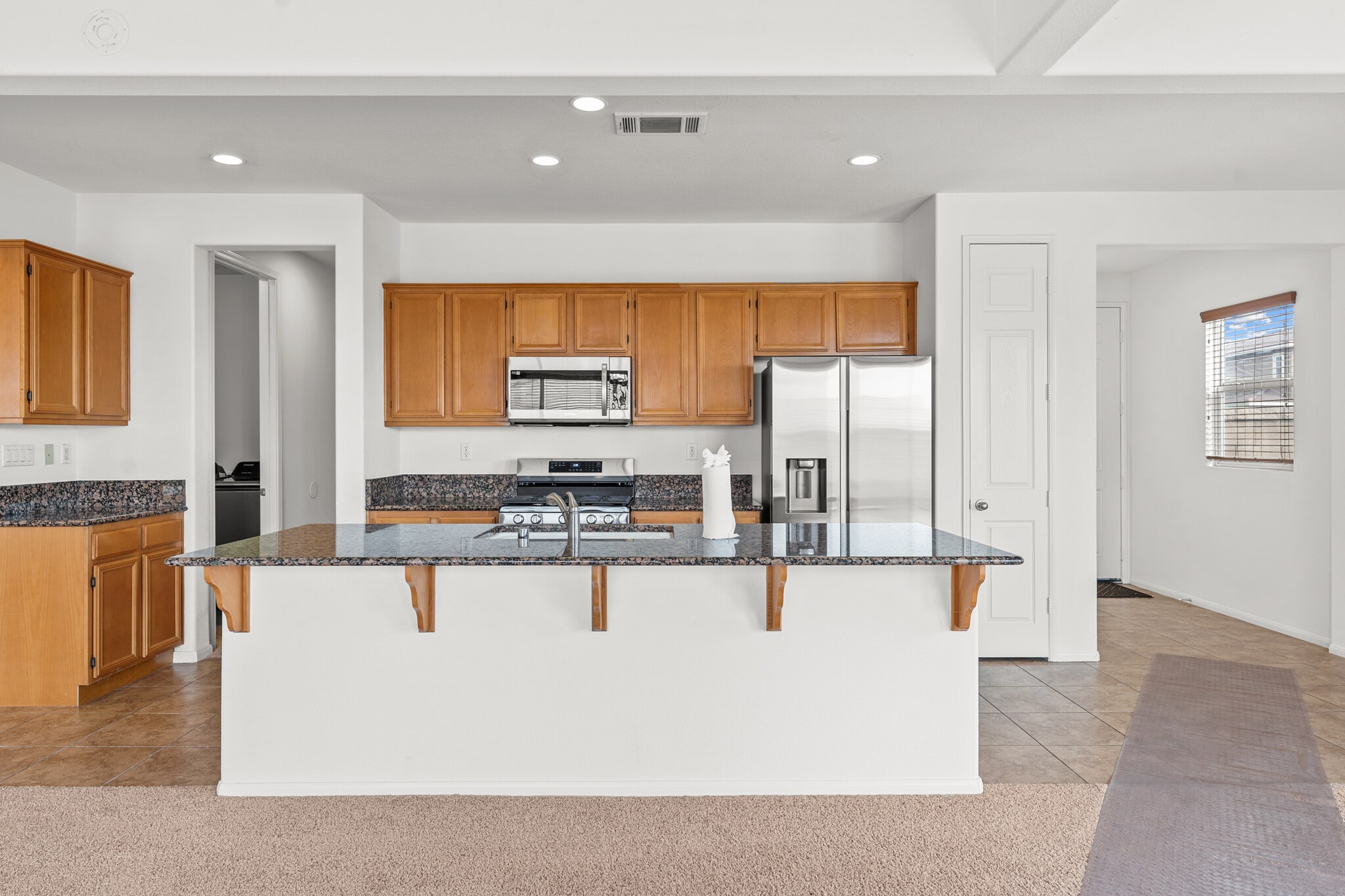 Building Photo - 62855 Kitetail Dr