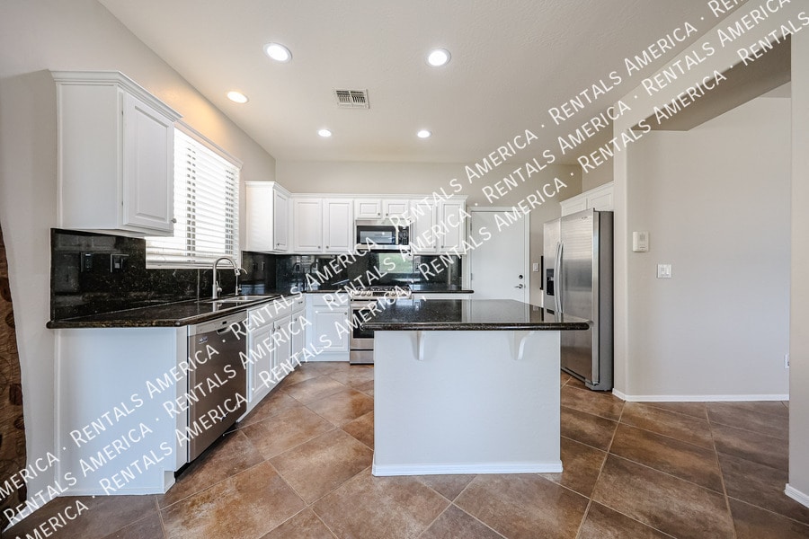 Building Photo - 3751 Desert Creek Ln