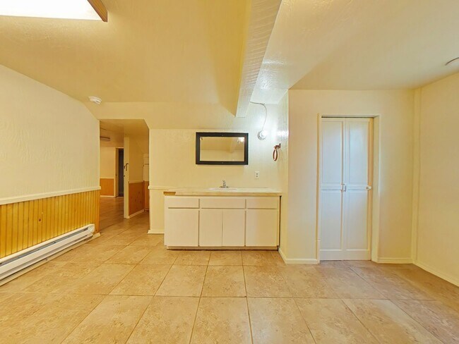 Building Photo - SUMMER SPECIAL ~ $625 OFF FIRST MONTHS RENT