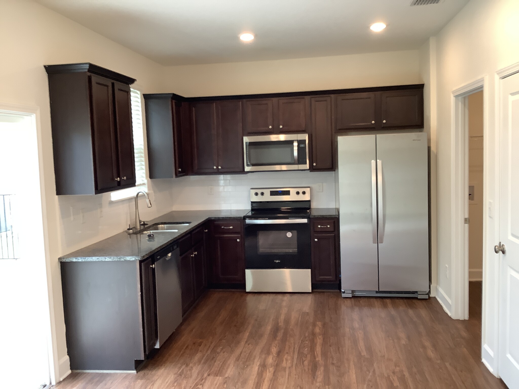 Building Photo - 10327 Watercrest Ct