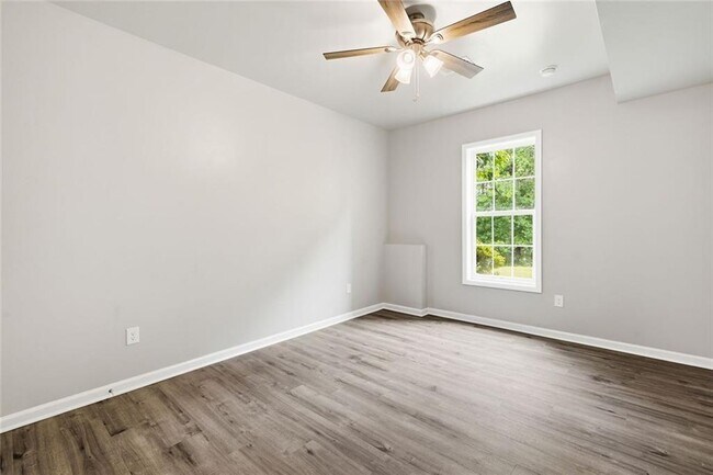 Building Photo - 208 Setters Ridge