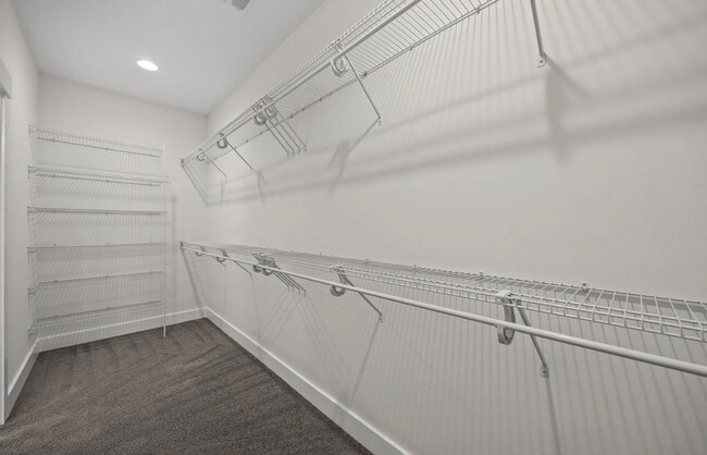 Building Photo - Like New Garden View Townhome in Graham