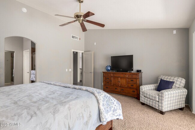 Building Photo - 9637 E Sundune Dr