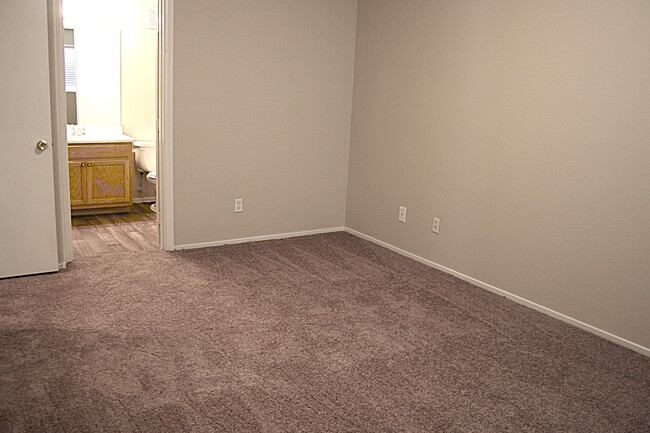 Building Photo - 8225 Diamond Star Ct