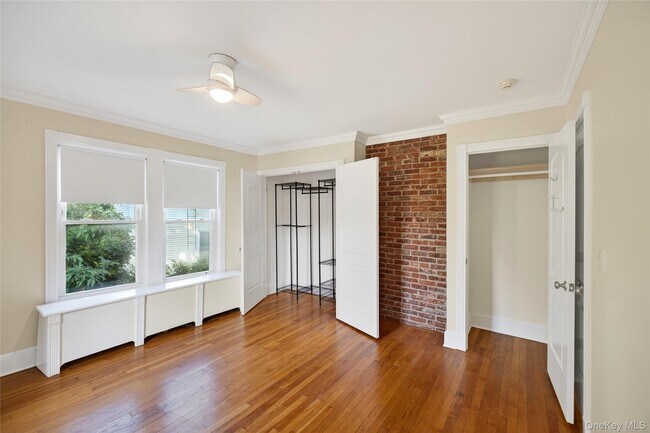 Building Photo - 381 Bedford Rd