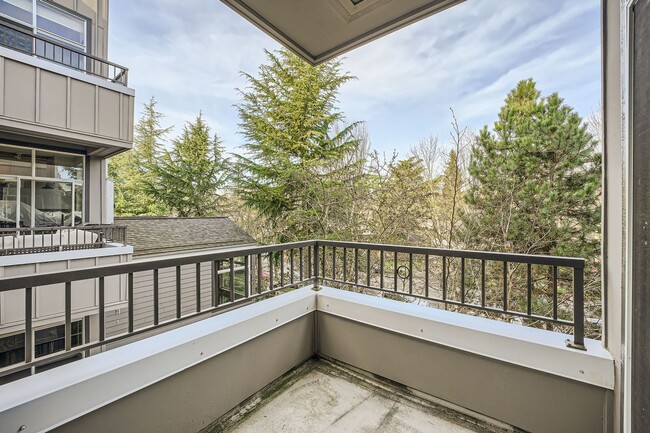 Building Photo - 1bd/1ba Kirkland Condo