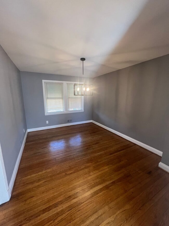Building Photo - Lovely 3 Bedroom Home in East Baltimore