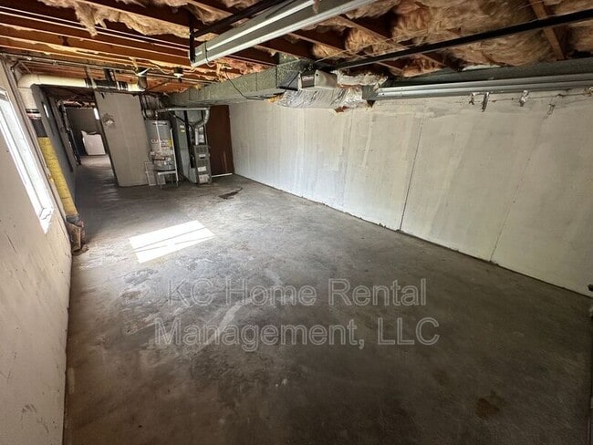 Building Photo - 1903 N 77th St