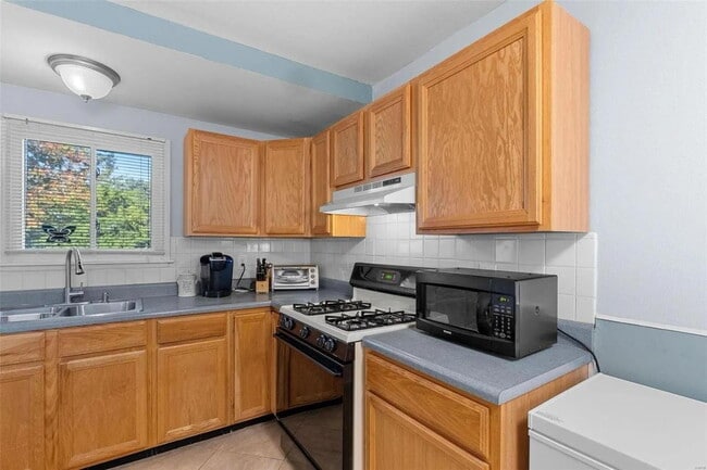 Building Photo - Your Next Home Awaits on Grants Parkway