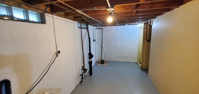 Building Photo - 1163 Higgins Ave