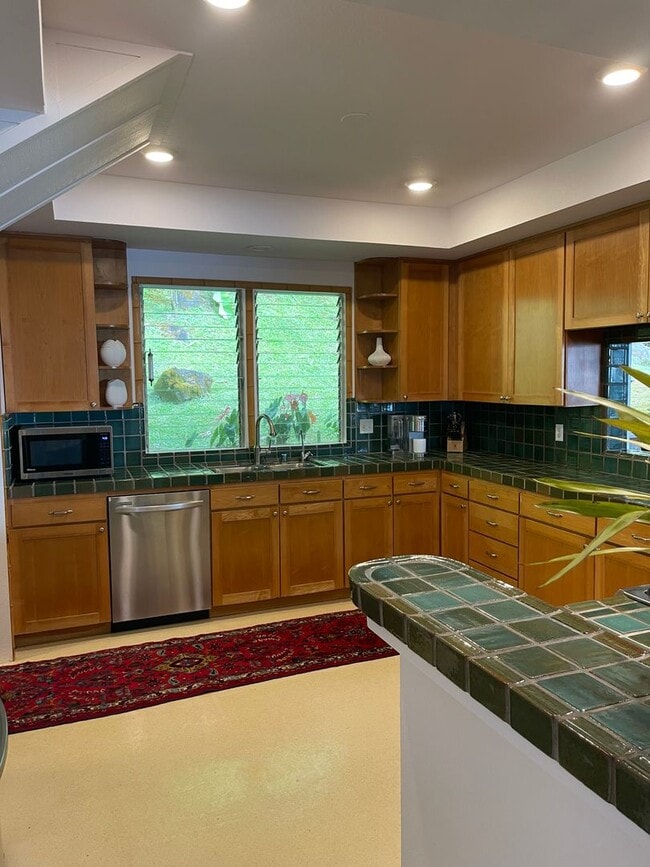 Building Photo - Furnished Anini Beach Front House 2 Bedrooms + Loft