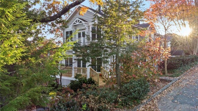 Building Photo - 4 Ansley Dr NE