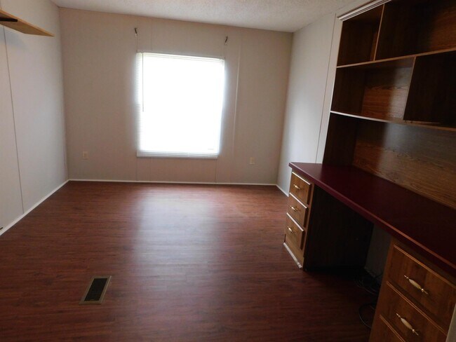 Building Photo - 482 Kelly Springs Rd