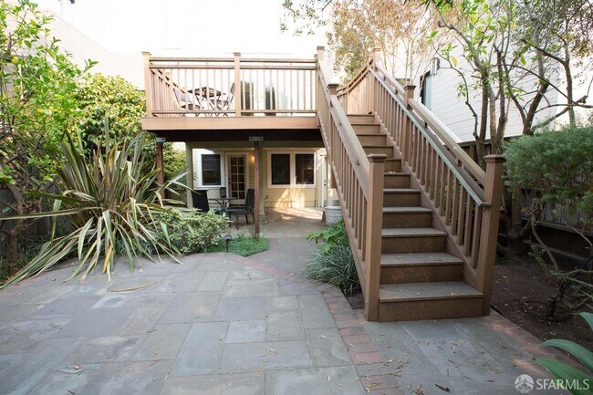 Building Photo - 3627 Scott St