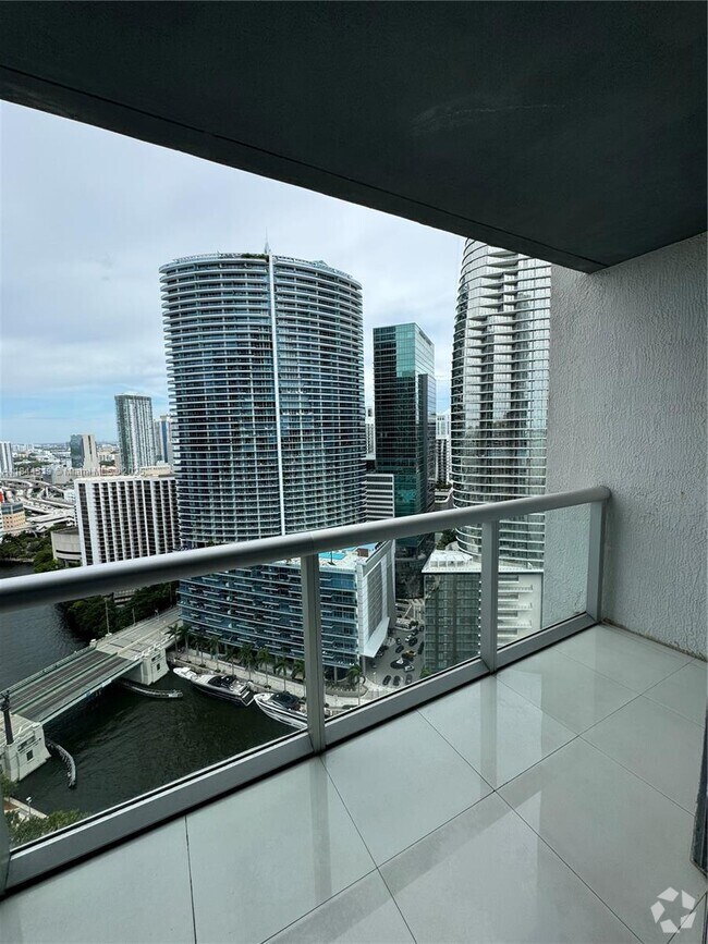 Building Photo - 465 Brickell Ave