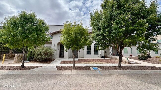 Building Photo - 6561 Hoop St