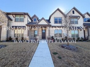 Building Photo - 1801 Refuge Wy