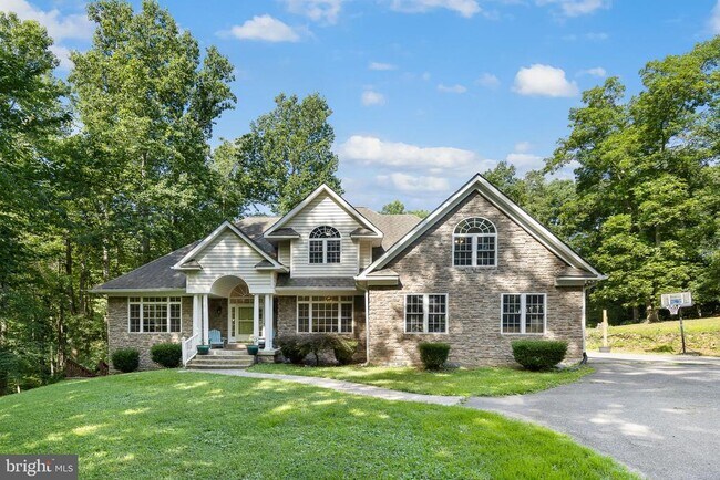 Building Photo - 17 Old Banks Dr