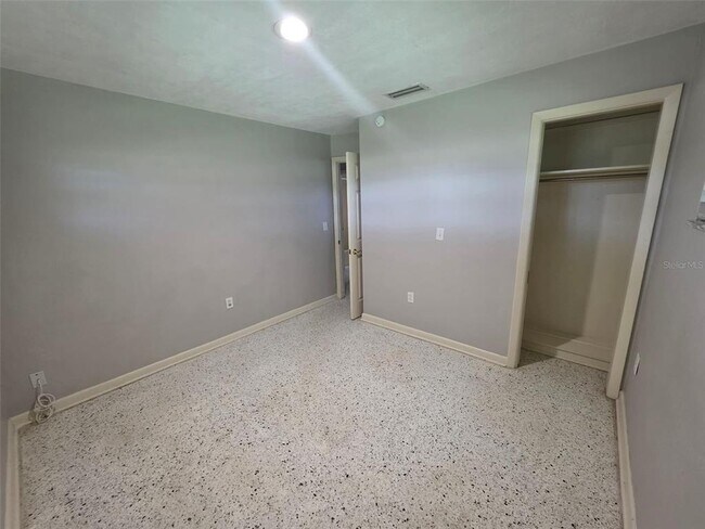 Building Photo - 25601 Laylaine Dr