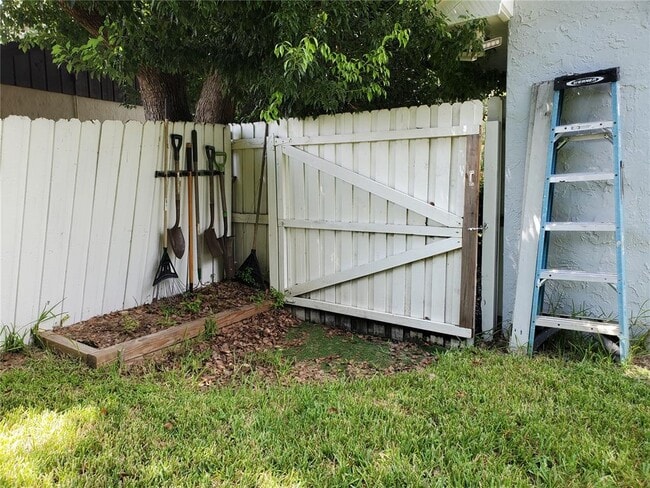 Building Photo - 6522 Hidden Beach Cir