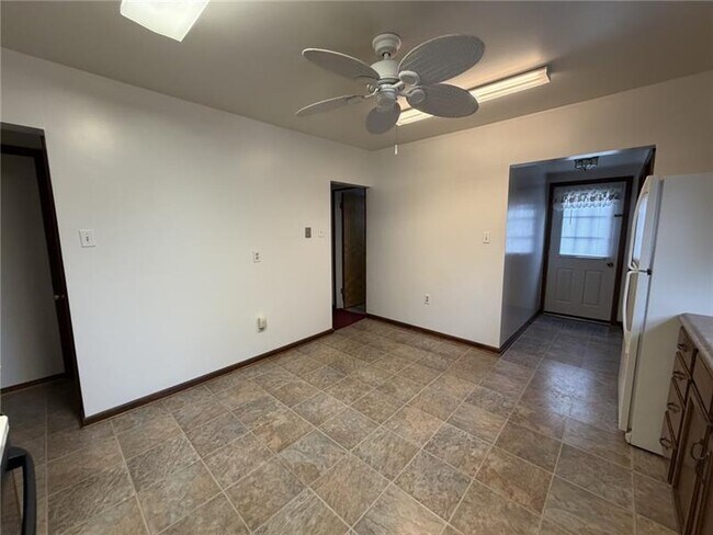 Building Photo - 820 Jacoby Rd