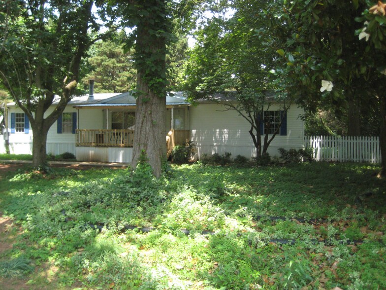 Building Photo - 123 Danridge Dr