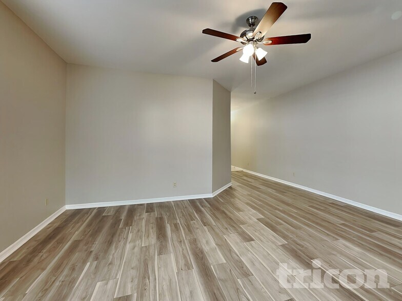 Building Photo - 443 Sandestin Dr SE
