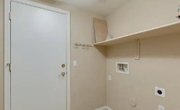 Building Photo - 3320 E Elgin St