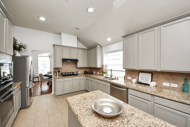 Building Photo - 15122 Heron Meadow Ln