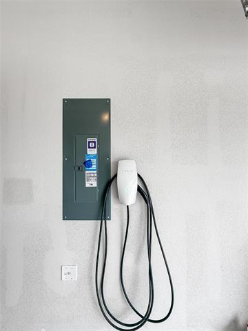 Building Photo - 2018 Morse St