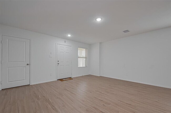 Building Photo - 24119 Maple Turn Ln