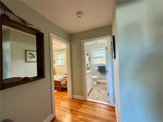 Building Photo - 11 Holmes St