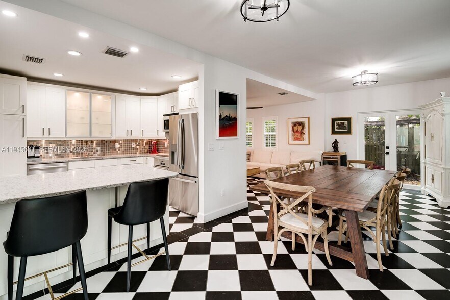 Building Photo - 2952 Peachy St