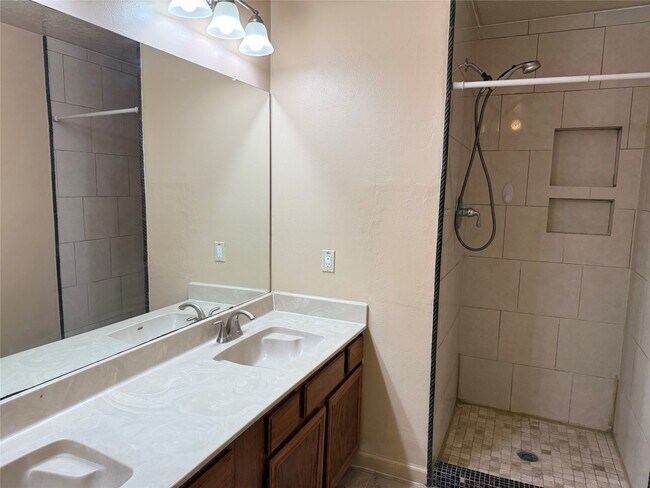 Building Photo - 16431 Canario Dr