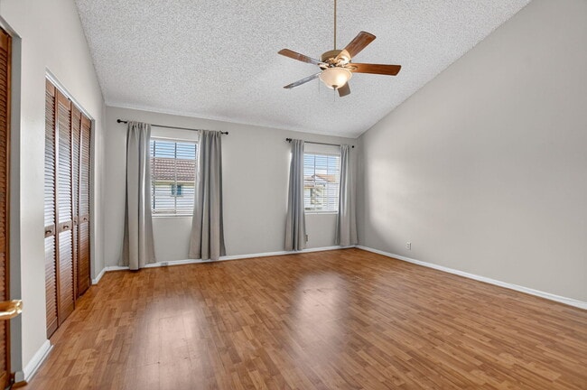 Building Photo - 243 NW 45th Ave