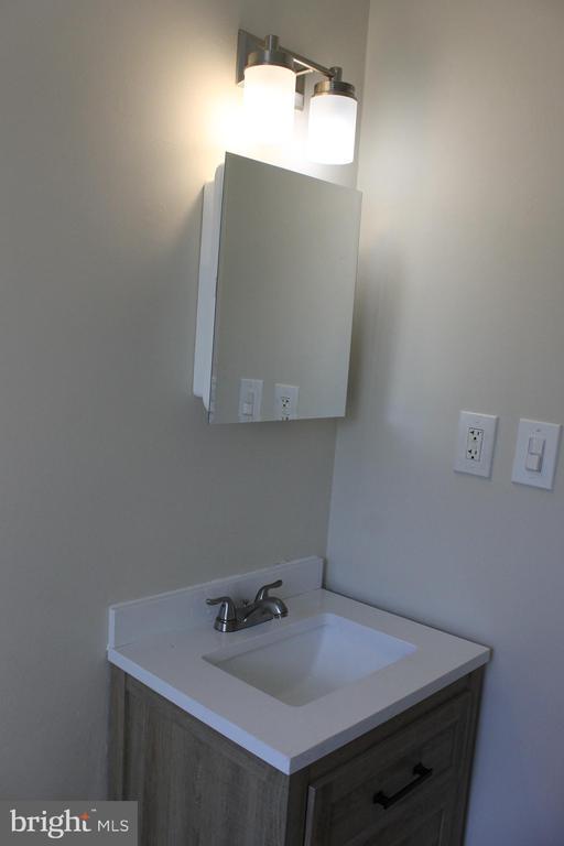 Building Photo - 9233 Byrd Dr