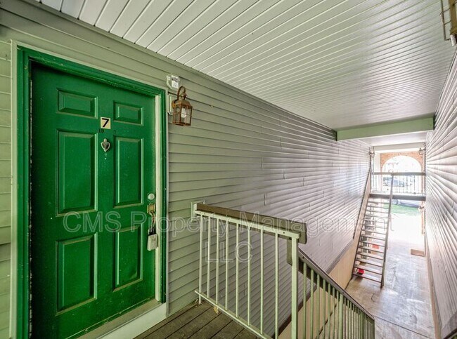Building Photo - 19-7 Augusta Ct