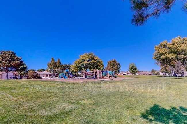 Building Photo - 708 Buckboard Rd SE