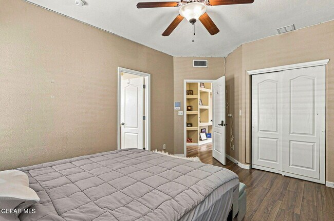Building Photo - 13566 Emerald Coast Ln